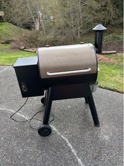 Traeger 22 Smoker $220