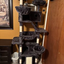 Cat tree climbing post