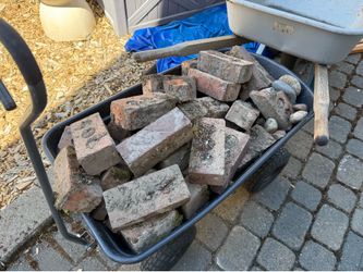 Free old bricks