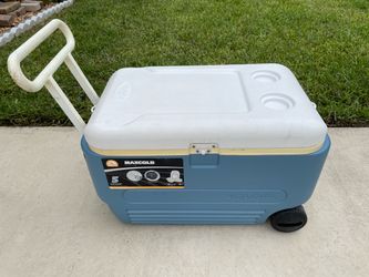 Igloo MaxCold 60-Qt Wheeled Cooler