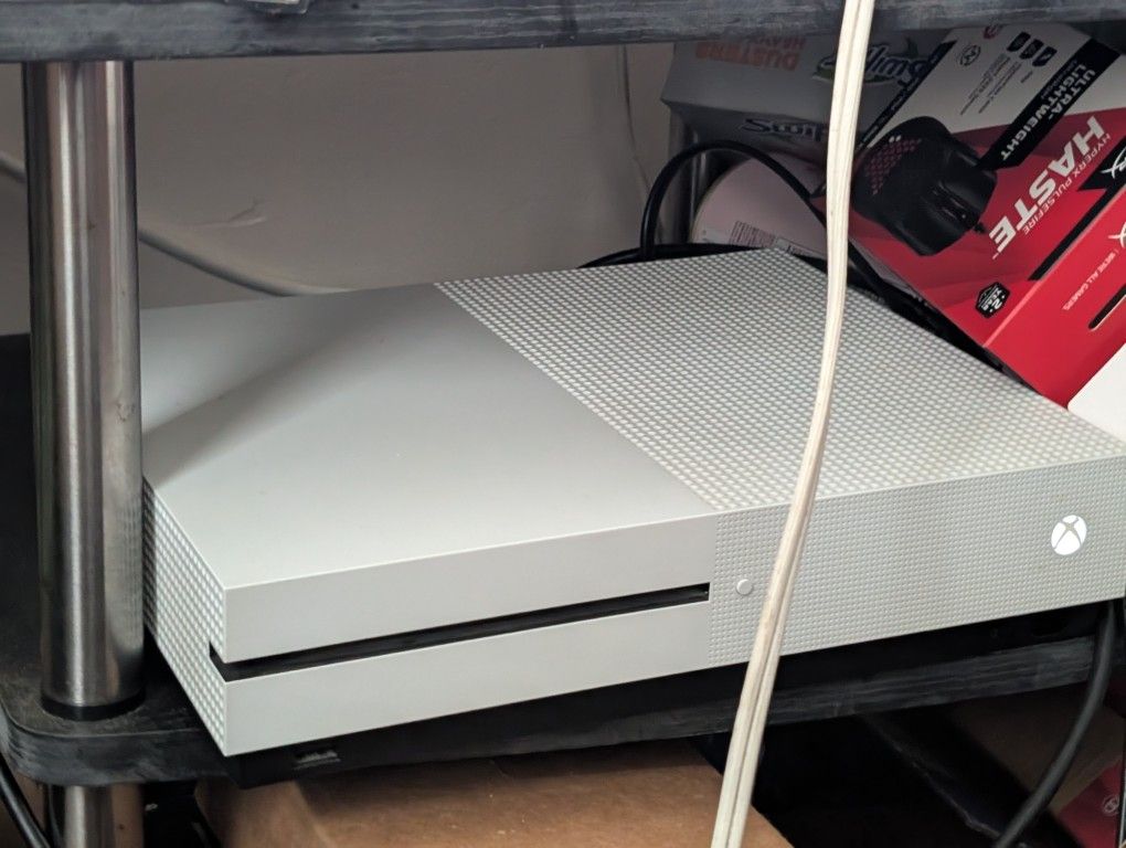 Xbox One S
