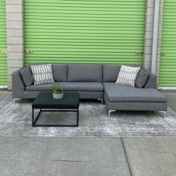 *Free Delivery* Gray Modern Sectional Couch Sofa