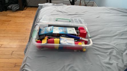 Magic Kit (Box not included. It comes in a cardboard one)