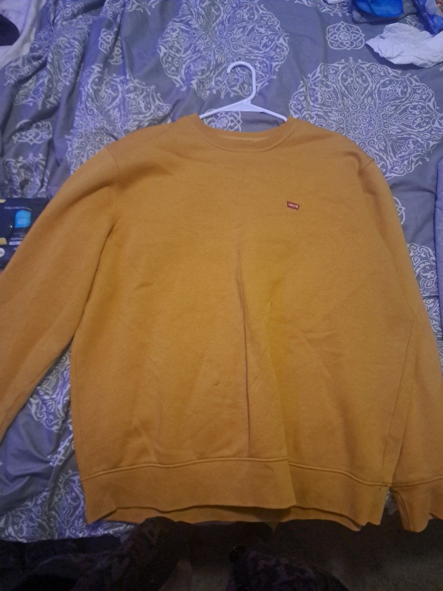 Large Mustard Levi's Sweatshirt