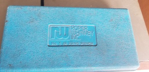 Metal Hand Punch
