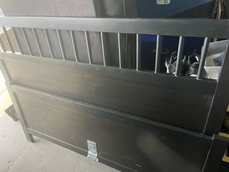 Queen bed