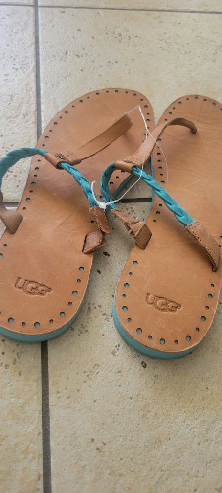 UGG sandals 