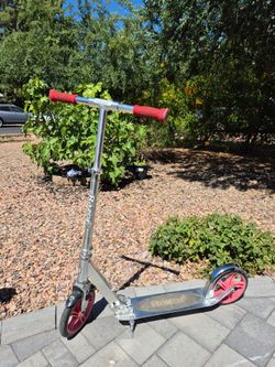 Razor scooter