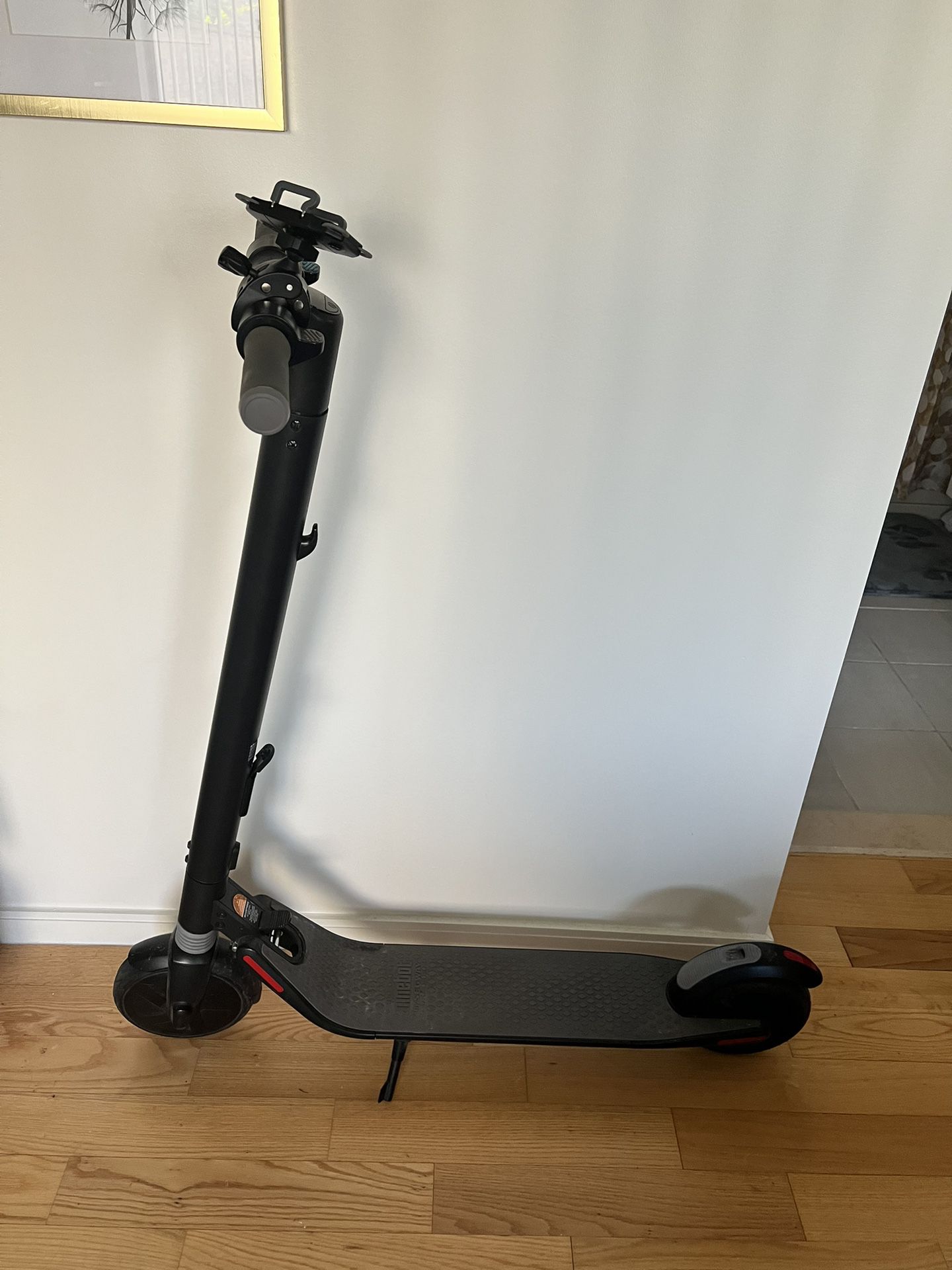 Segway Ninebot ES1 Electric Scooter
