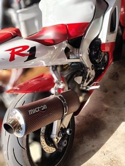 1998  Yamaha R1