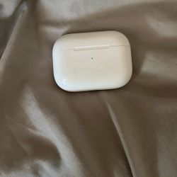 Air pods CASE ONLY
