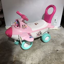 Minnie Mouse Airplane