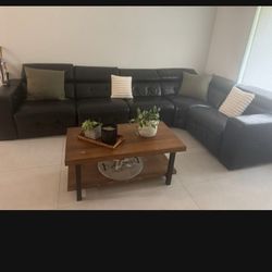 LUXURY GENUINE.100% LEATHER RECLINER ELECTRIC BLACK COLOR.. DELIVERY SERVICE AVAILABLE 💥🚚💥