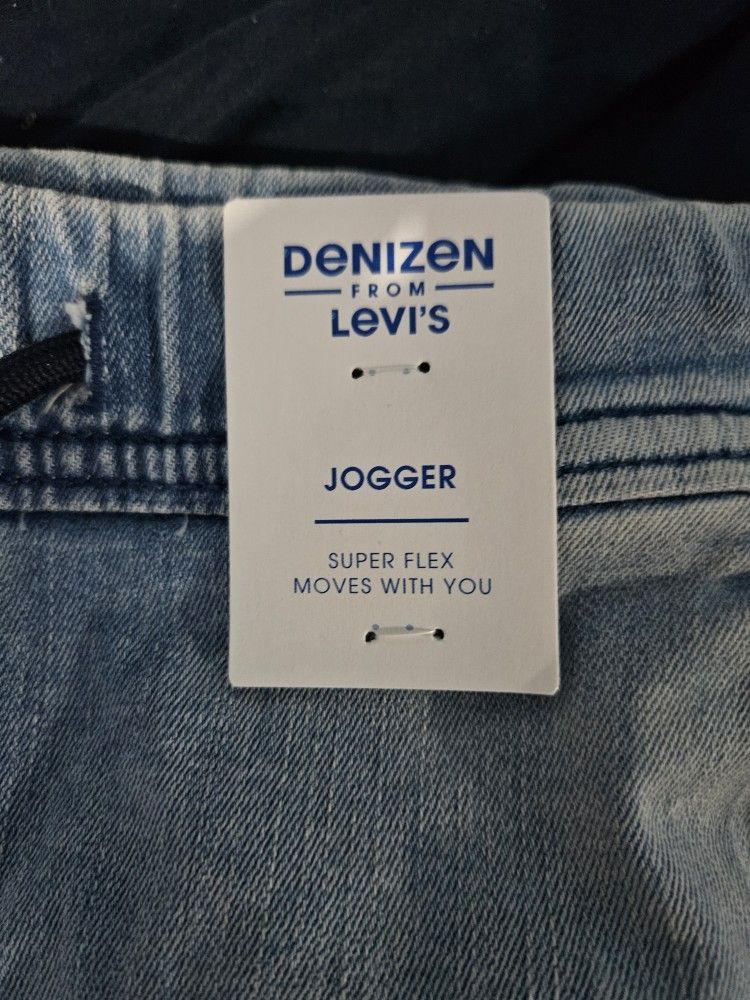 NEW Levi's Denizen Joggers Small