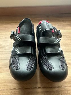 Peloton Cycling Shoes Women’s 9 EU 40 + Look Delta Cleats