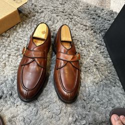 Dress shoes