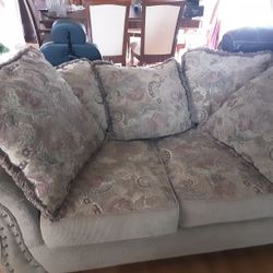 Whole Living Room Furniture With 3 Lamps 2 End Tables And 1 Center Table 