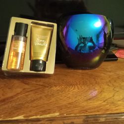 Versace Bright Crystal Heiress By Paris Hilton Vera Wang Embrace Plus Victoria's Secret Vanilla Perfume And Lotion Sets And A Face Shield