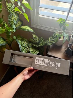 18” Towel Bar