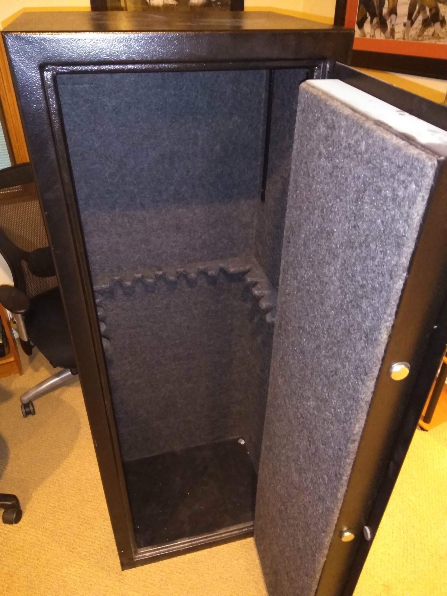 Sentry Safe 14 Gun Safe Model G5241 for Sale in Tempe, AZ OfferUp