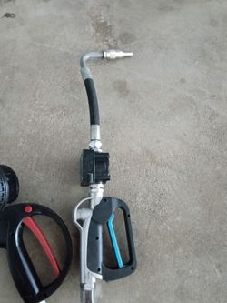 digital oil control handle with a digital meter and flexible https://offerup.com/redirect/?o=c3BvdXQuSXQ= is designed for accurately dispensing motor 