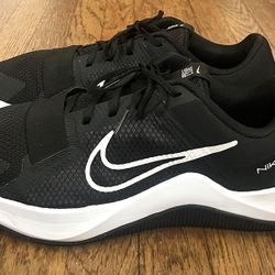 NIKE TRAINER SHOES