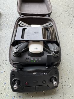 DJI Spark Drone Kit  Ready to Fly! 4 Batteries, 2 Remotes  $300 OBO 🚀
