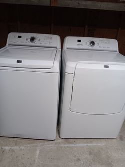 MAYTAG WASHER AND DRYER SET
