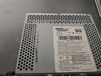 Nissan Altima Factory Radio/ Cd Player