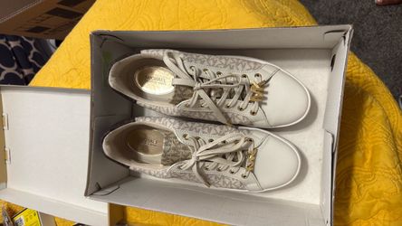 Michael Kors MK Logo Sneakers