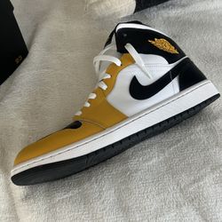 Nike Air Jordan One - Taxi Design. Mens Size 12