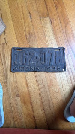 1925 VA License Plate