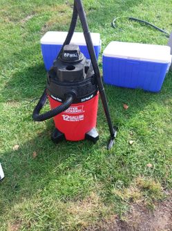 Two Horsepower Master Mechanic 12 Gallon Wet Dry Vac