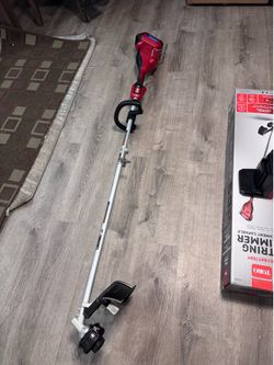 BRAND NEW TORO FLEX -FORCE 60 -VOLT MAX MULTI HEAD 14"-16"-IN STRAIGHT SHAFT BATTERY STRING TRIMMER ATTACHMENT CAPABLE . CHARGER AND BATTERY 60V. 2.5 