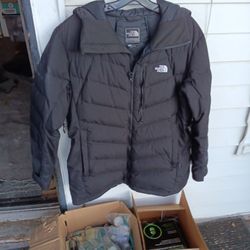 Women L Northface Coat 