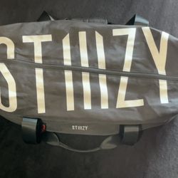 STIIIZY Limited Edition Smell-Proof Duffle Bag – Black