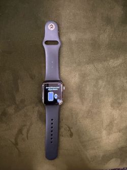 Apple SE Watch (Cracked Screen)