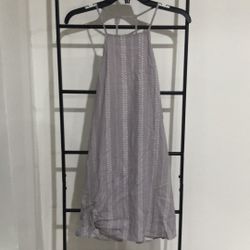 Patterned dress with pretty back- M