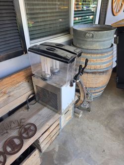 Margarita/slushee machine