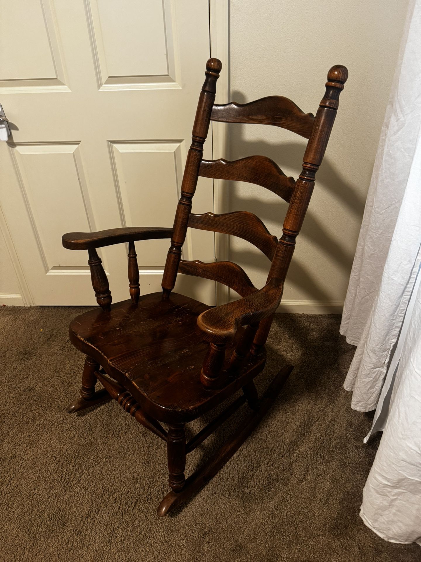 Wood Rocking Chair