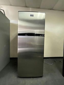 Stainless Steel Top Freezer Refrigerator