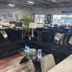 black sofa loveseat 🖤✨ $2,499