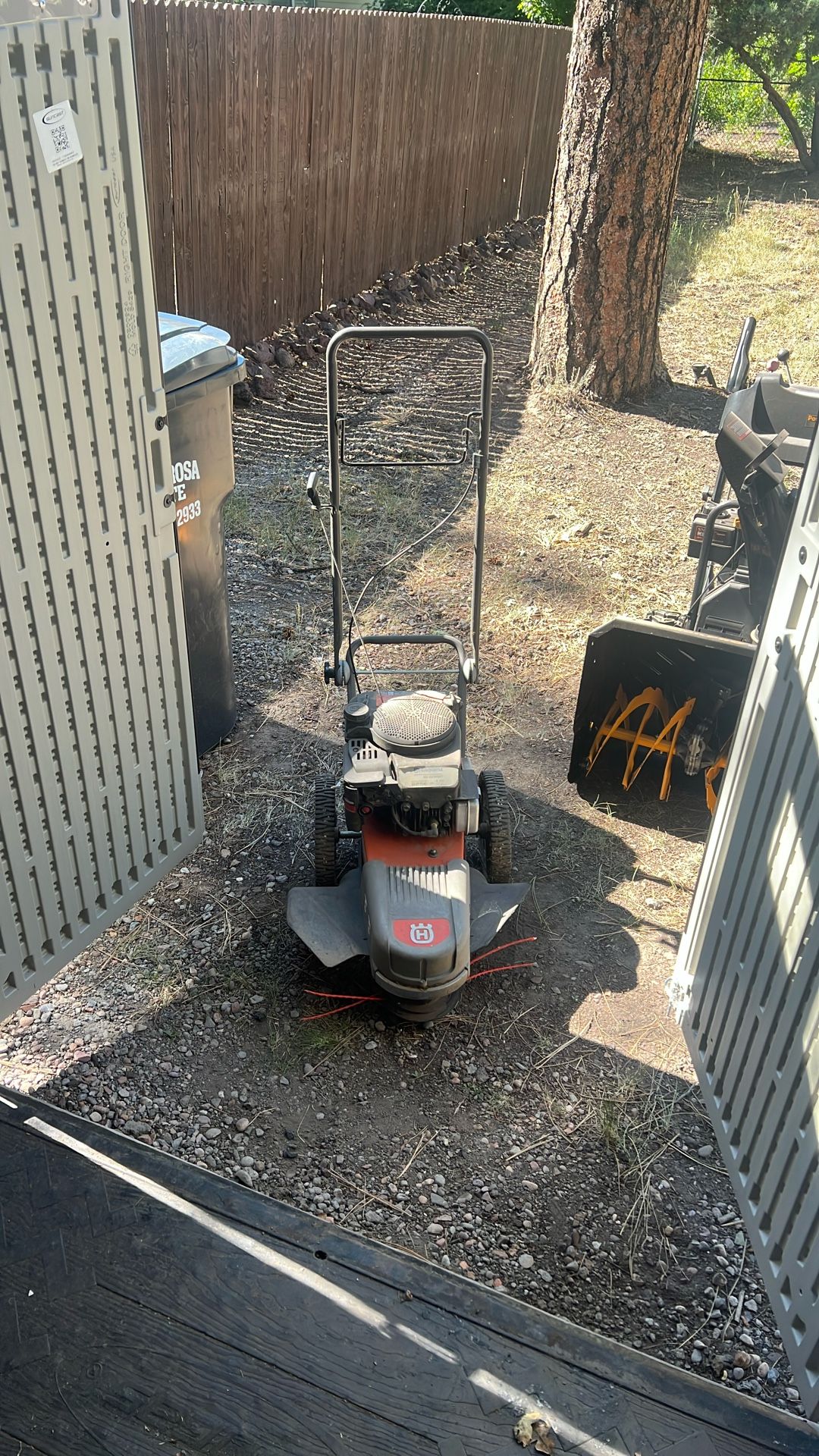 Husqvarna 6.25-cc 22-in String Trimmer Mower