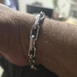 Stainless steel bracelet