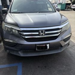 2016 Honda Pilot (Needs New Motor)