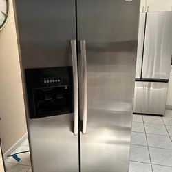 Standard Size Refrigerador Whirlpool 