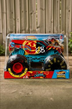 Hot Wheels Monster Trucks Demo Derby Die-Cast  1:24
