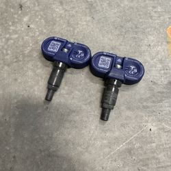 Great Condition Factory OEM Tesla Model Y TPMS X 2