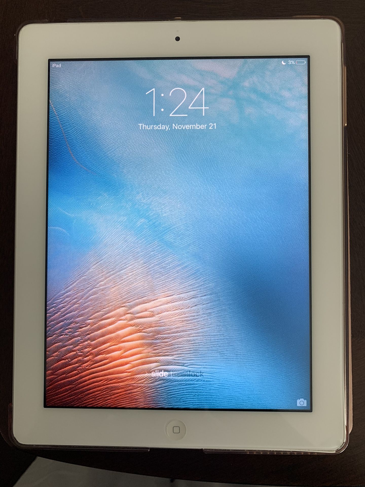 Full size iPad with front and rear camera and smart case for sale! Great battery life in flawless condition