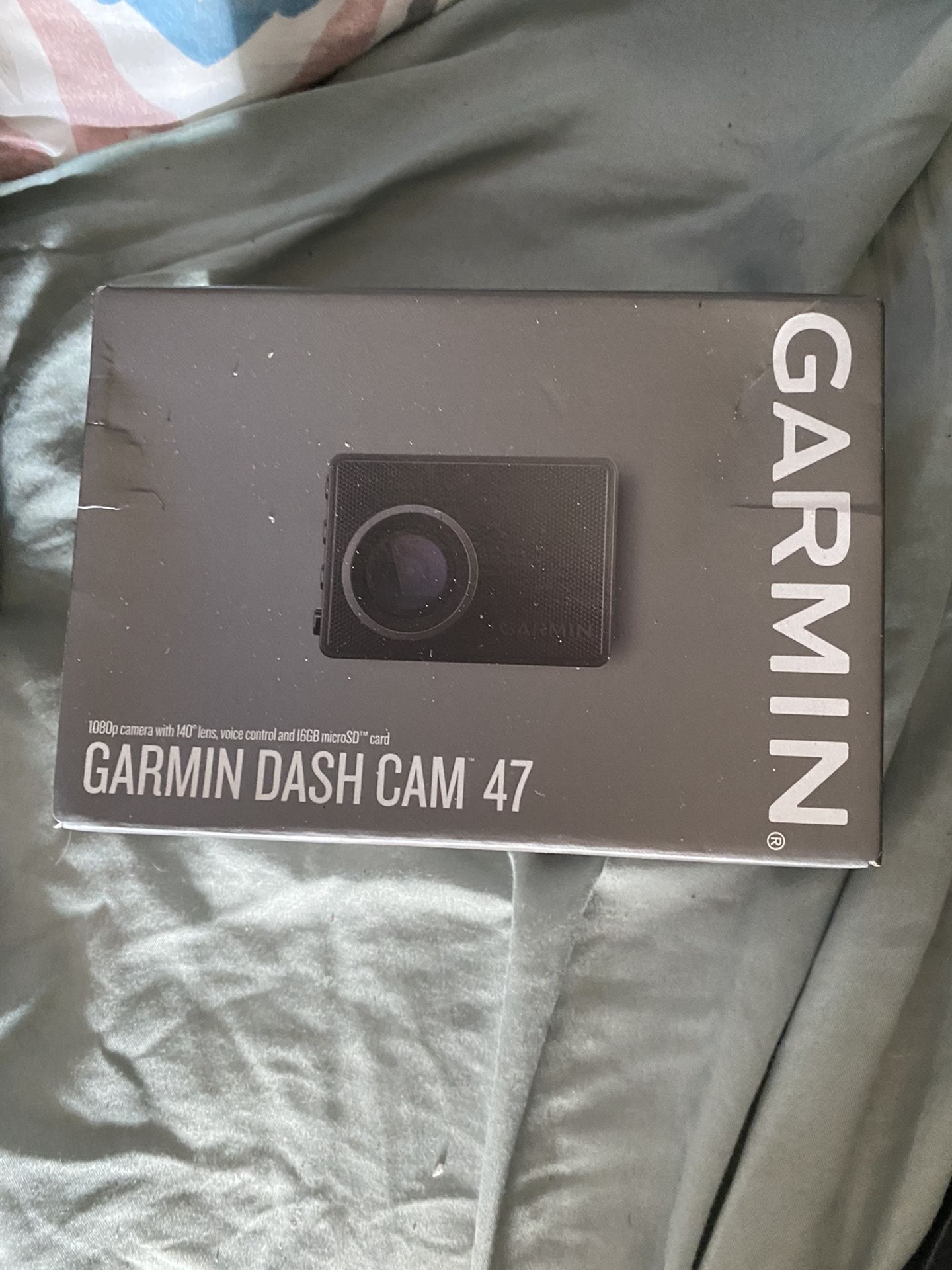 Garmin Dash Cam 47